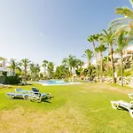 Cozy 2 Bedroom Apartment In Nueva Andalucia
