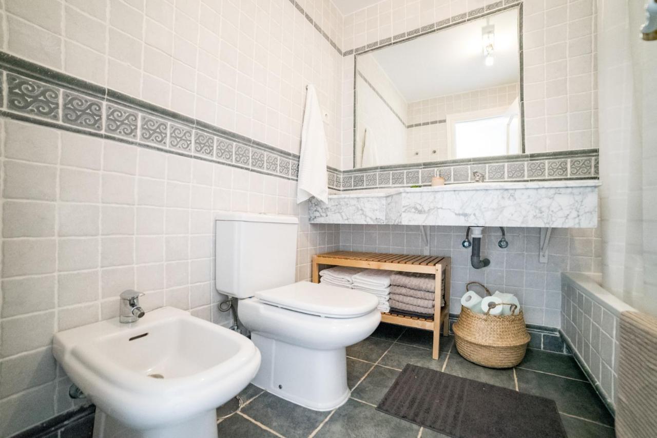 Cozy 2 Bedroom In Nueva Andalucia Apartamento