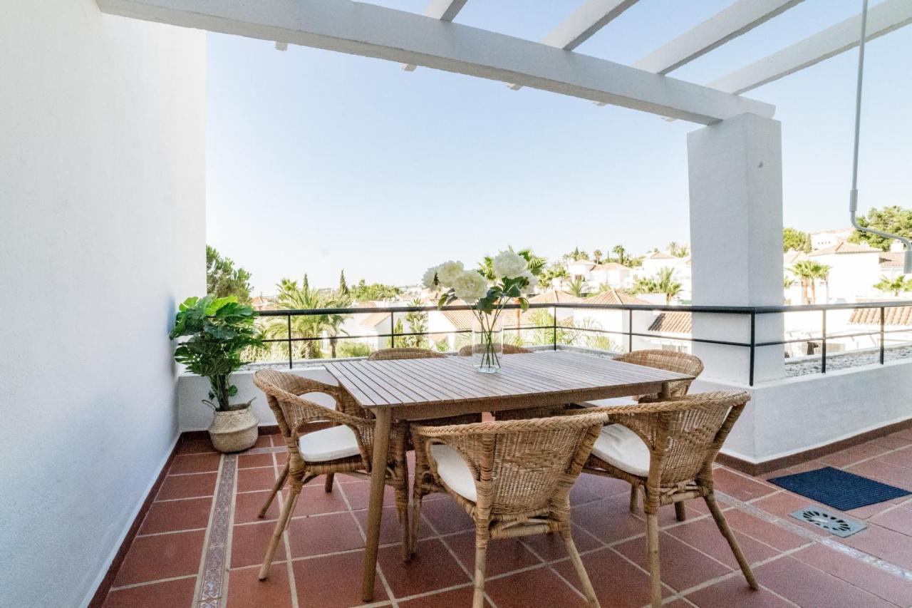 Cozy 2 Bedroom In Nueva Andalucia Apartamento Marbella