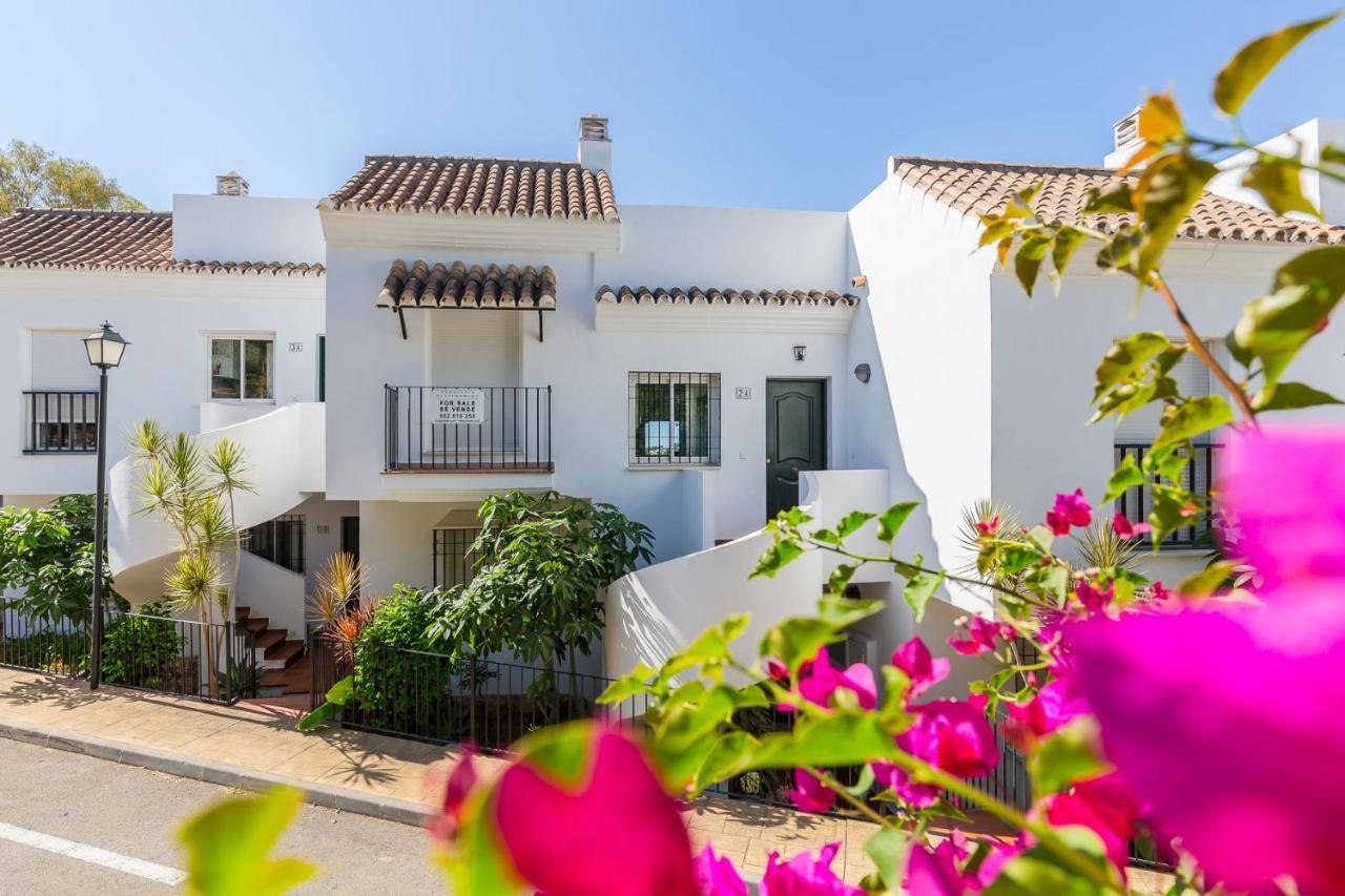 Cozy 2 Bedroom In Nueva Andalucia Marbella